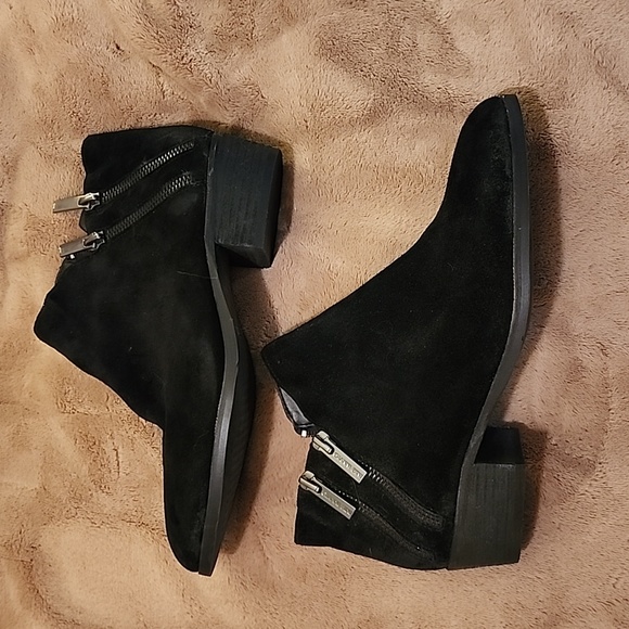 Suede booties - Picture 2 of 8